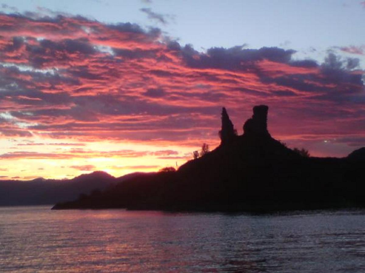 Skye Backpackers Vandrarhem Kyleakin Exteriör bild