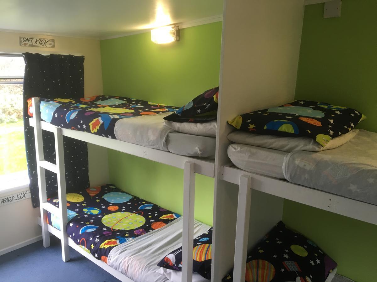 Skye Backpackers Vandrarhem Kyleakin Exteriör bild