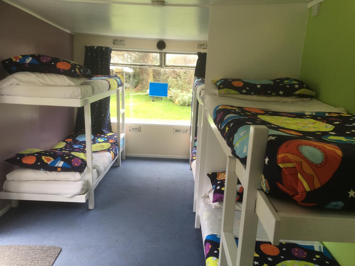 Skye Backpackers Vandrarhem Kyleakin Exteriör bild
