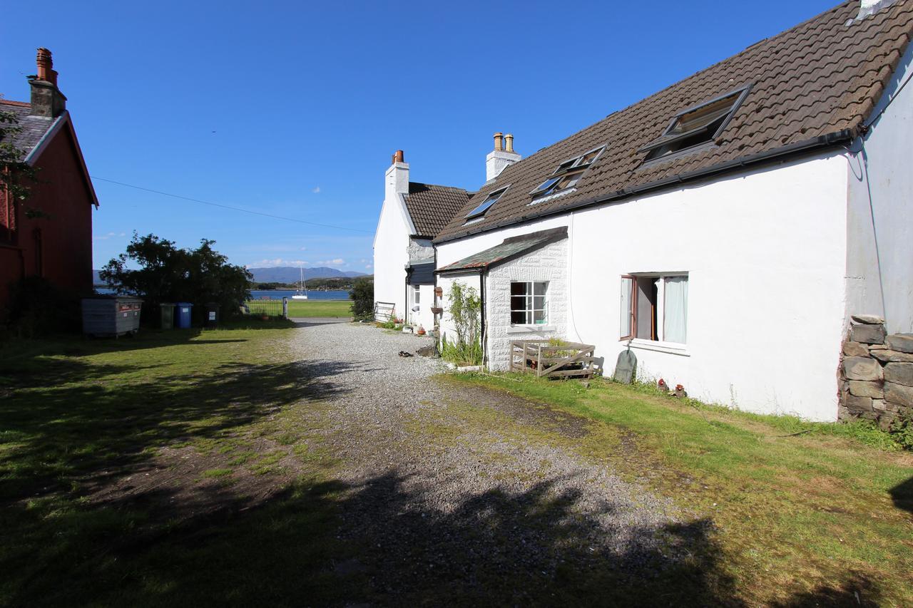 Skye Backpackers Vandrarhem Kyleakin Exteriör bild